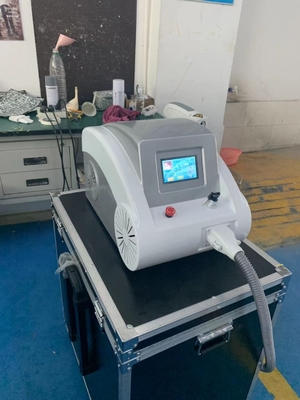 Máquina de limpieza de la piel para quitar tatuajes con láser Nd YAG portátil