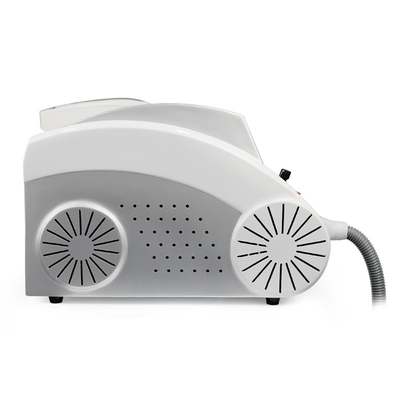 Máquina portátil de eliminación de tatuajes Q con conmutación Nd Yag Laser Carbon Peeling Skin Whting Beauty Machine